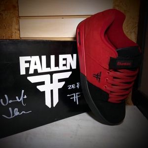 🔥Fallen Rival sz10.5 (2004, NIB, 1 of 100 RAF)